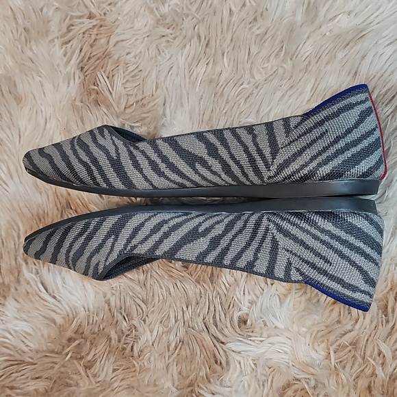 Rothy’s The Point Size 9.5 Gray Zebra Stripe Flats - Picture 7 of 9